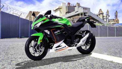Kawasaki Ninja 300 Price in India 2022 - Mileage, Images & Colours